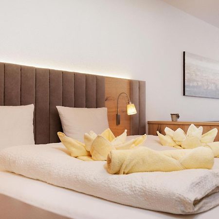 Appartement Krippenstein Mit Indoorpool Und Sauna バート・ゴイーザーン エクステリア 写真